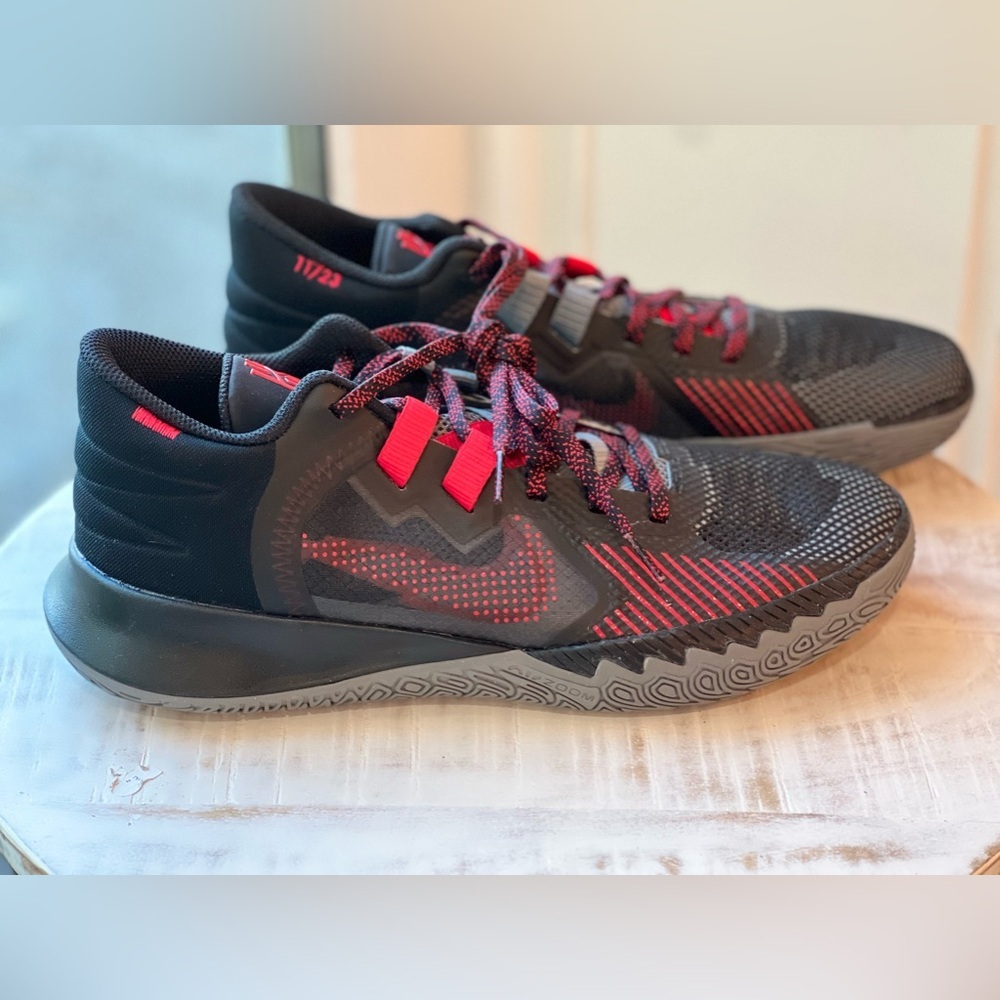Nike Kyrie Flytrap 5 Bred Basketball sneakers new size 10